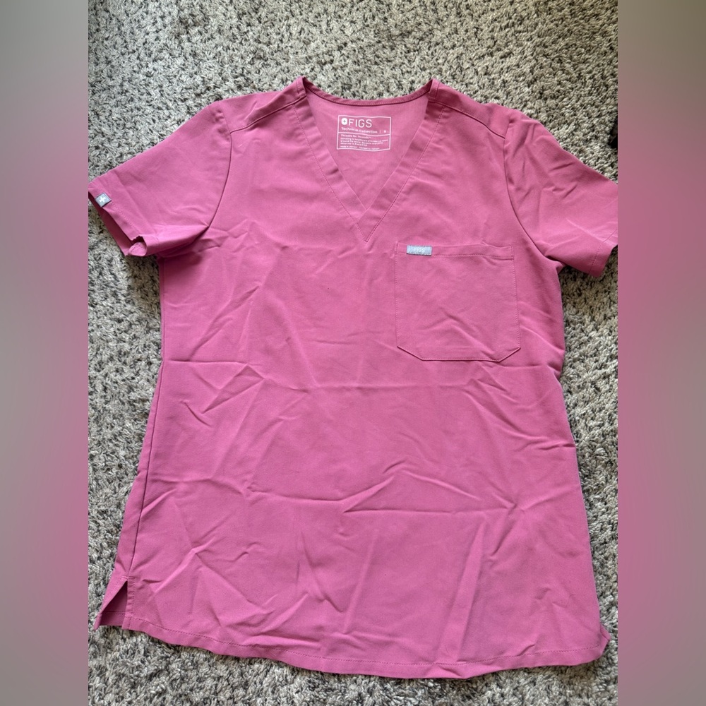 Figs Quartz Pink Scrub Top